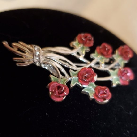 Vintage Seven Rose Brooch - Picture 3 of 4
